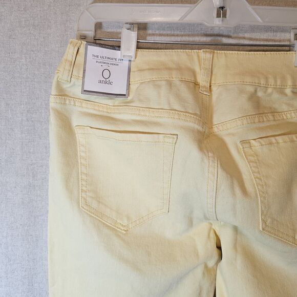 Chicos Sz 0 Womens 4 XS Platinum Denim Jeans Ultimate Fit Ankle Yellow Flaw - Picture 11 of 15